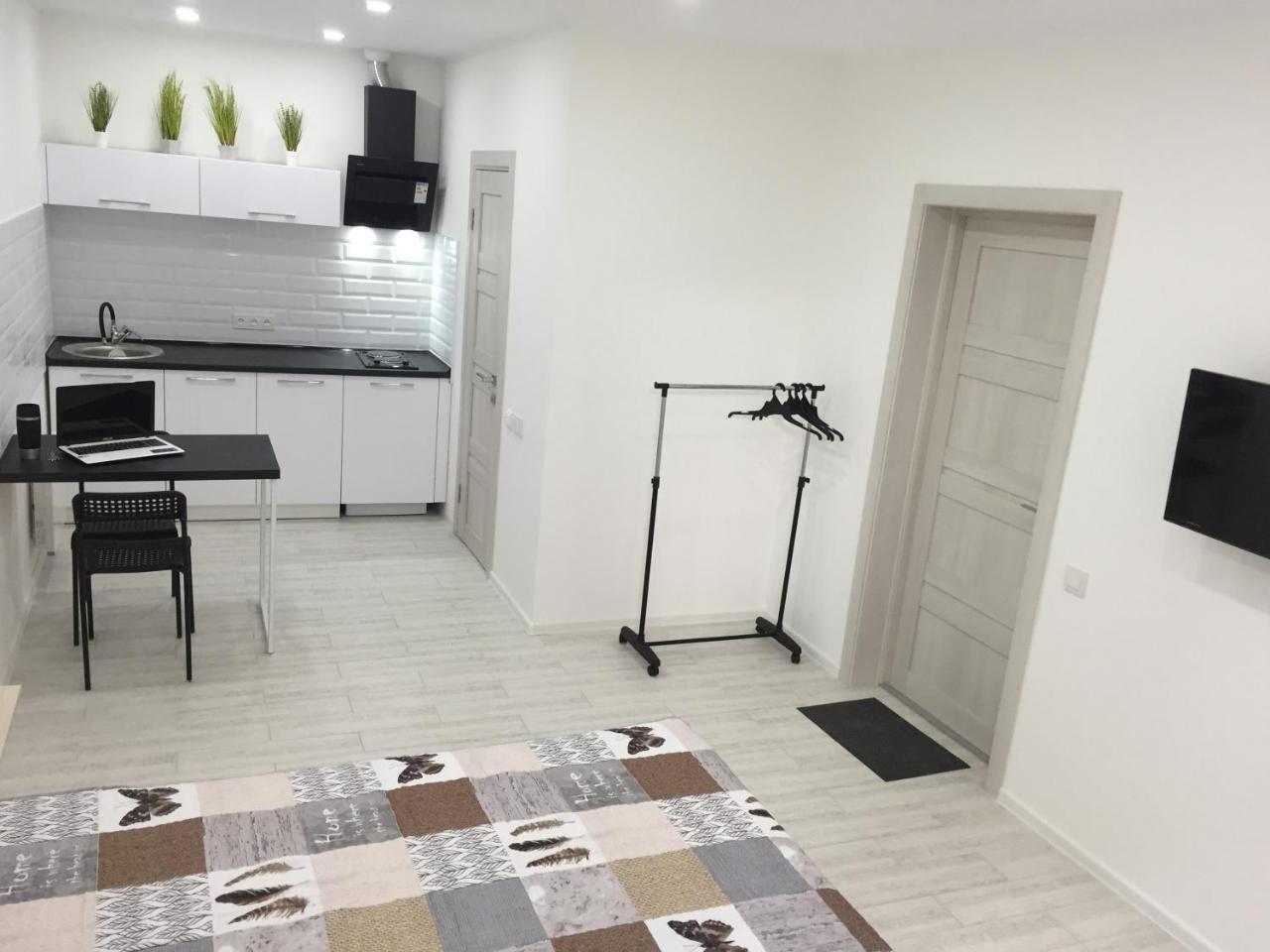 Small Underground Apartment At The Center Kherson Ngoại thất bức ảnh